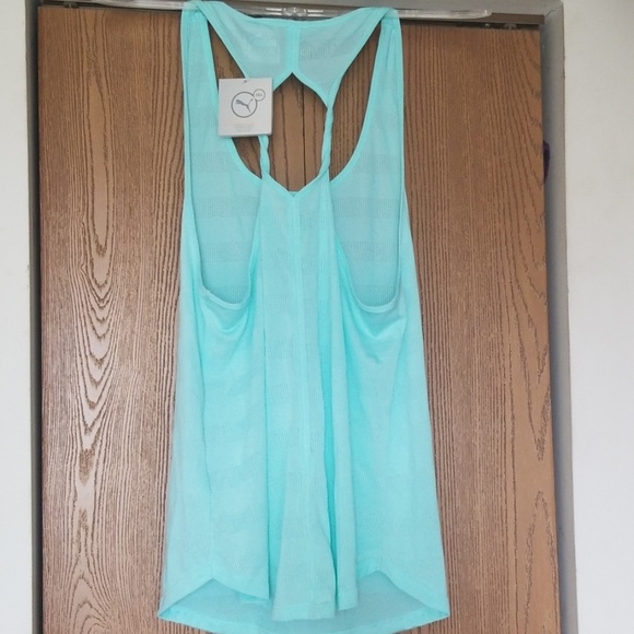 Puma Work Out Top - Picture 2 of 4